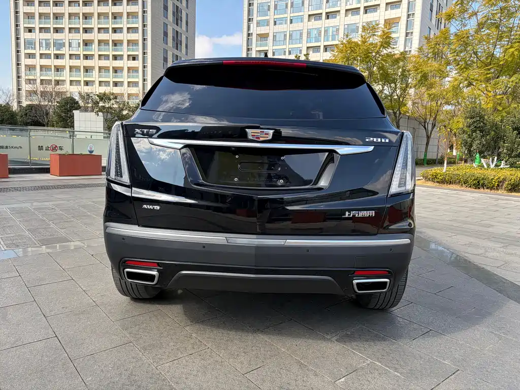 CADILLAC XT5