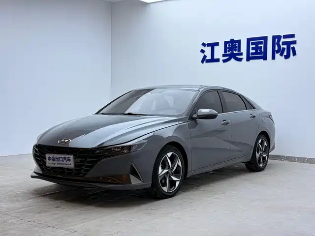 HYUNDAI ELANTRA
