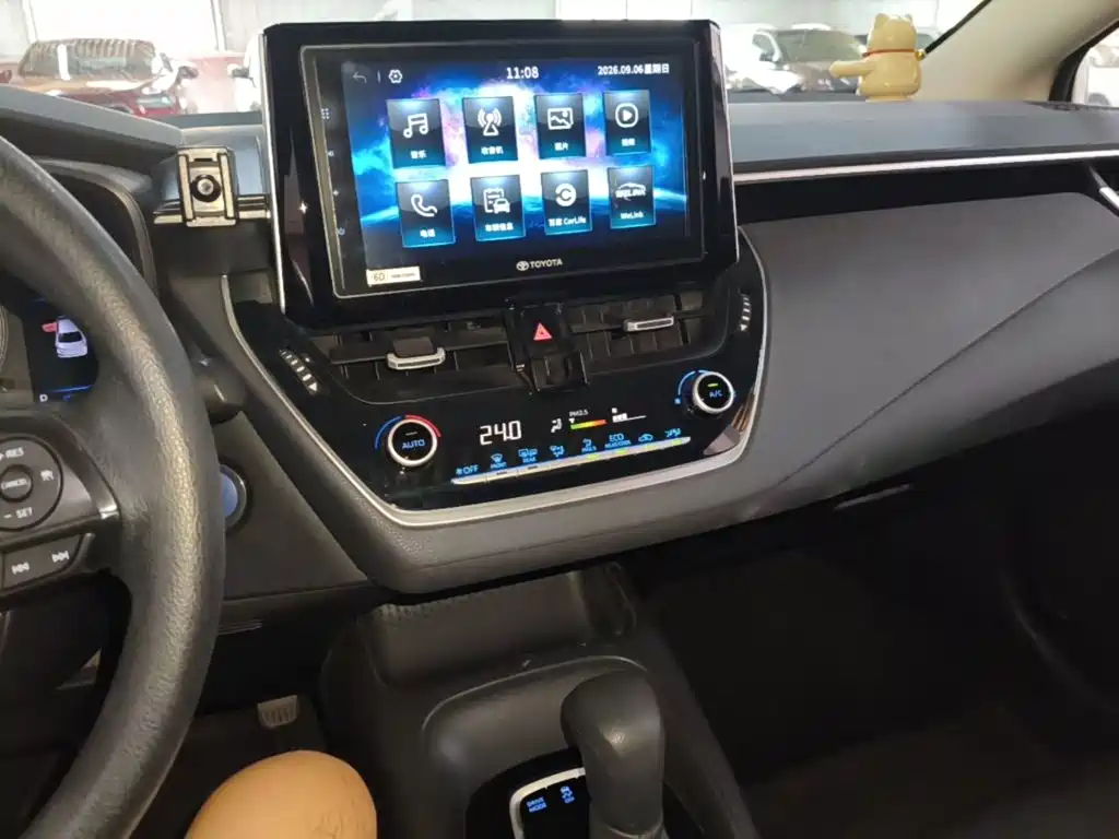 Toyota Corolla — миниатюра 13