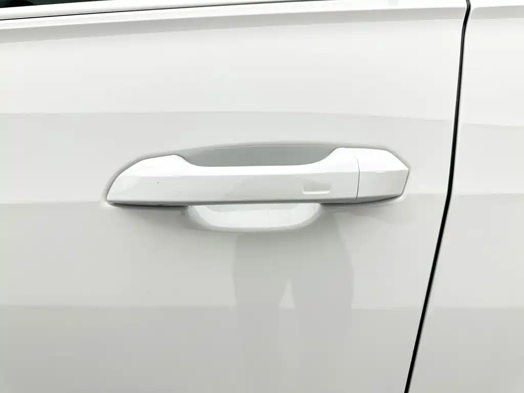 Audi Q8 — миниатюра 23