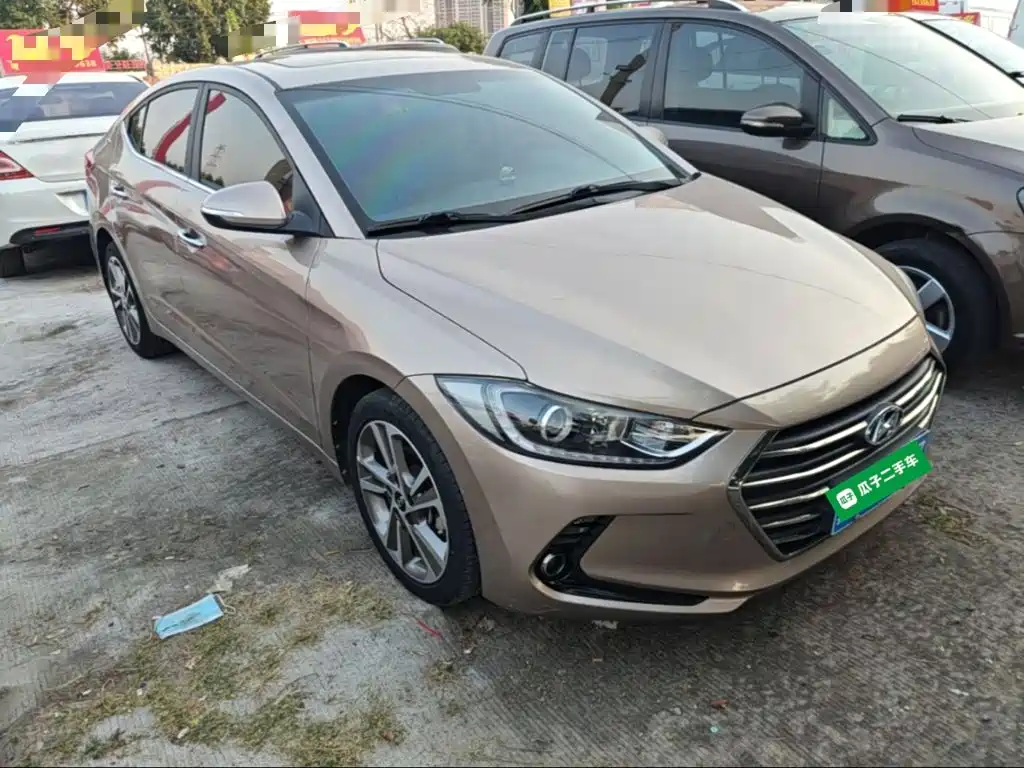 Hyundai Elantra — миниатюра 4