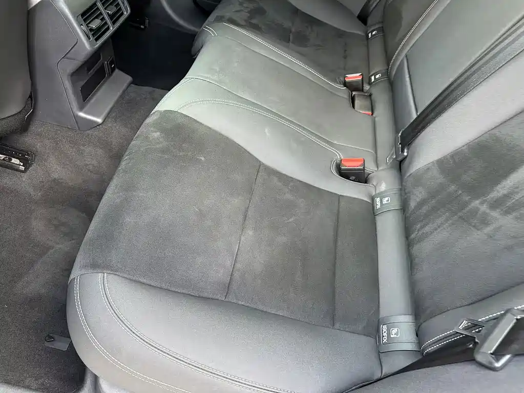 Land Rover Velar — миниатюра 16