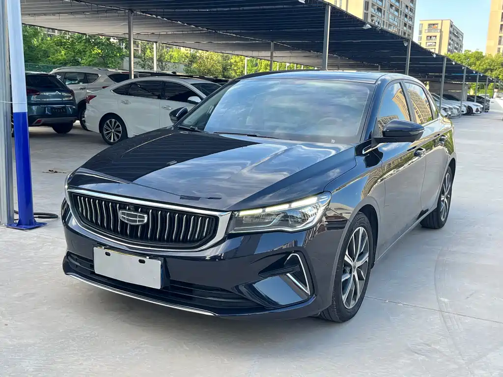 Geely Emgrand 2022