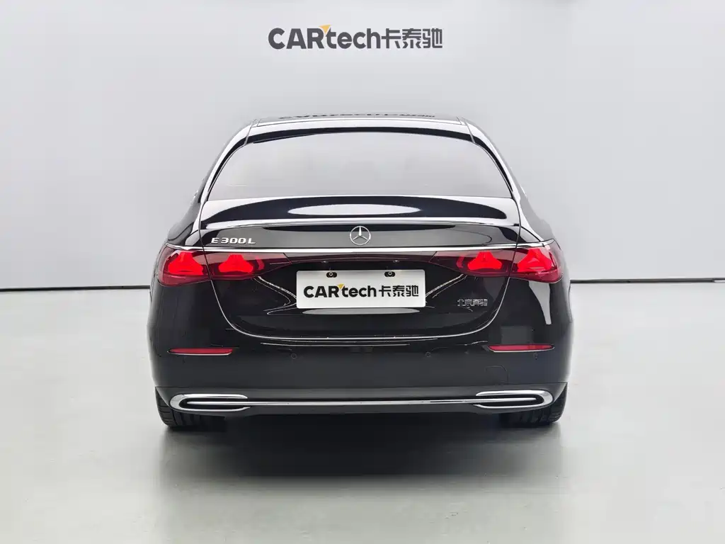 Mercedes-Benz E-Class — миниатюра 5