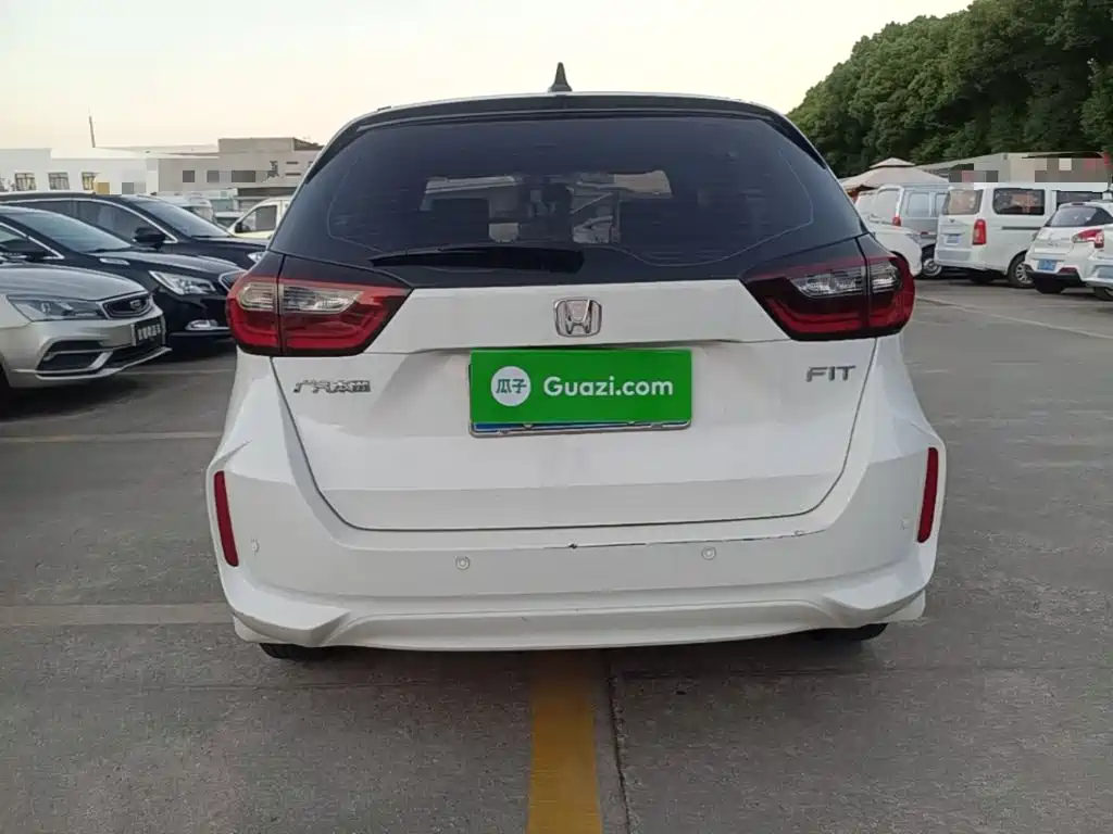 Honda Fit — миниатюра 6
