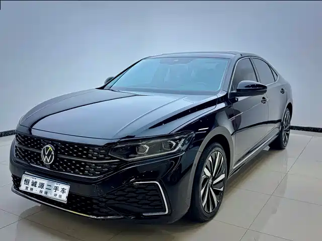 VOLKSWAGEN PASSAT 2022