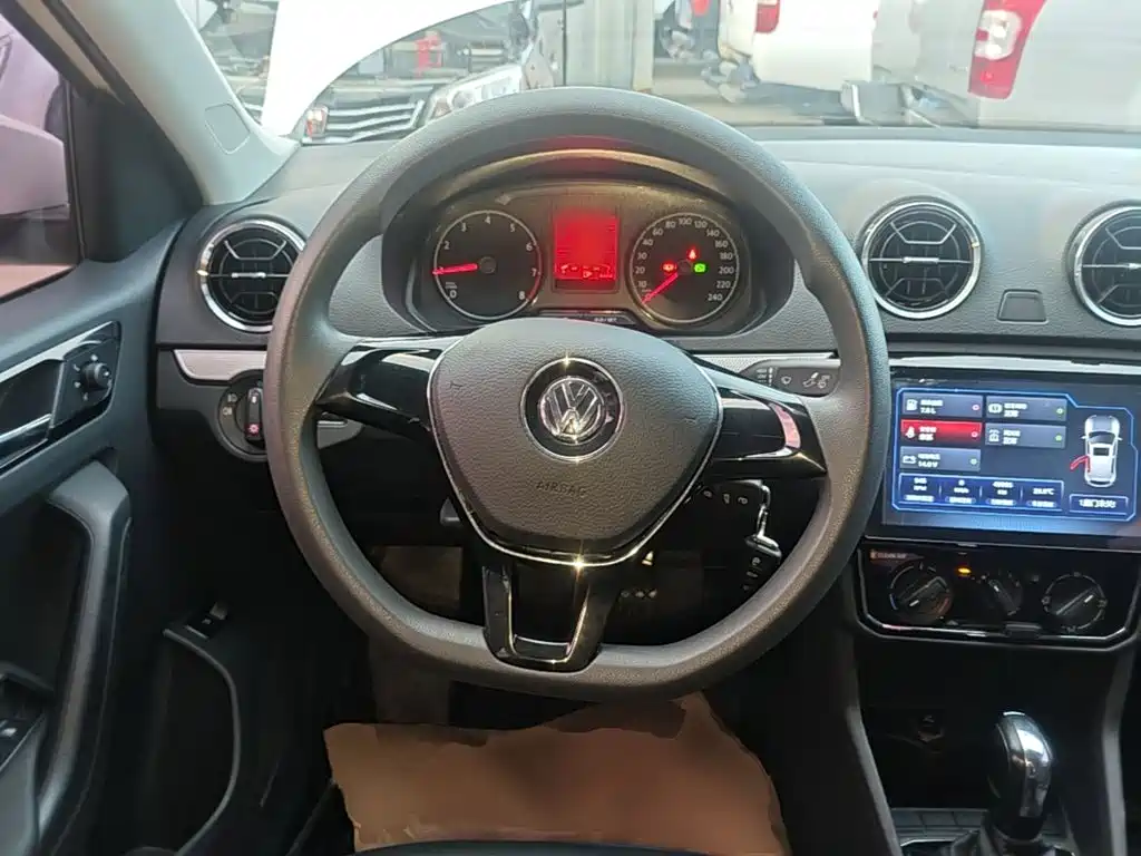 Volkswagen Jetta — миниатюра 11