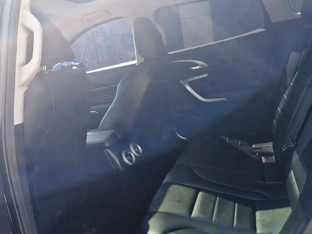 WEI PAI WEI BRAND VV7