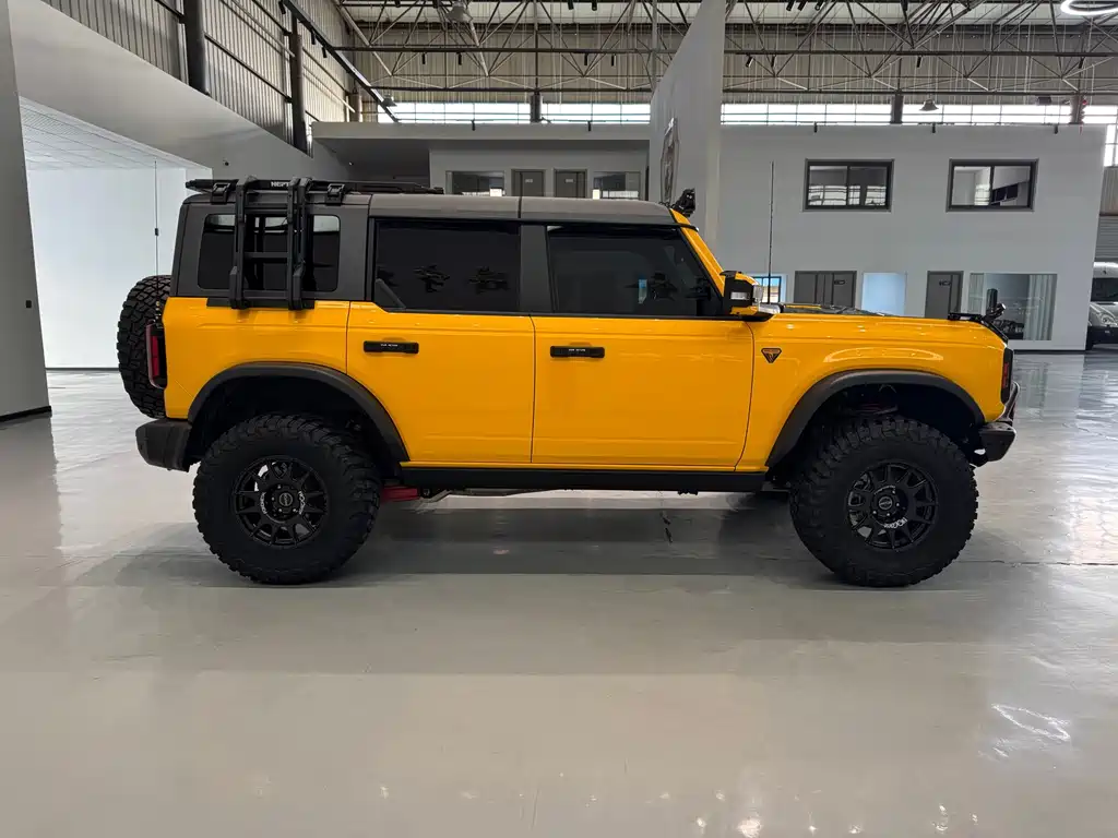 Ford Bronco — миниатюра 7