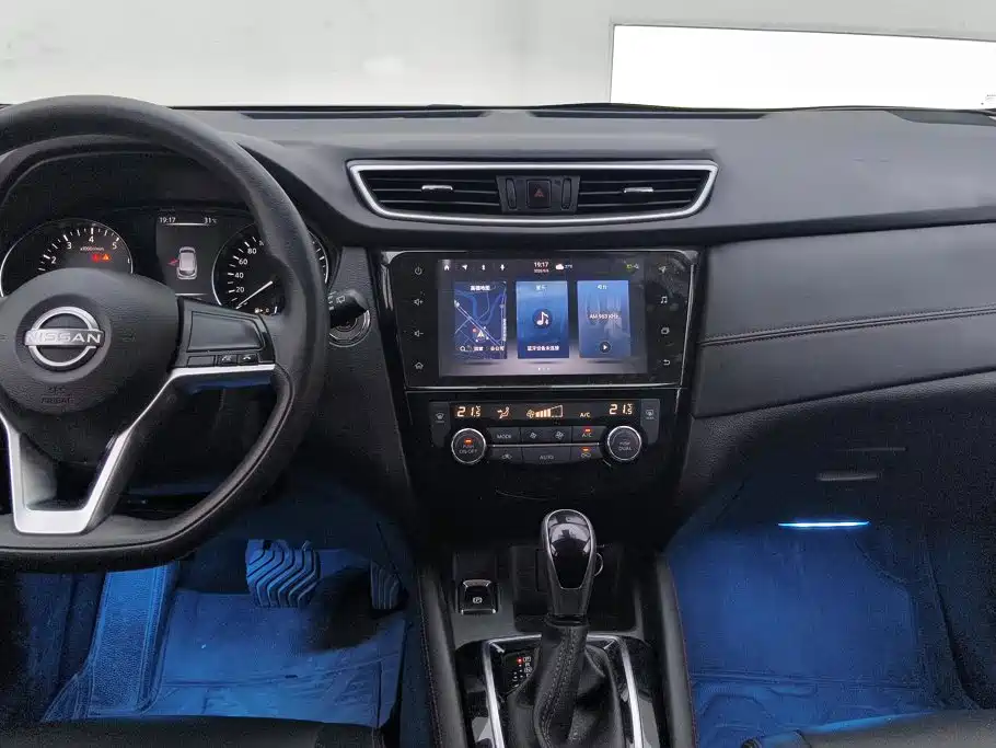 Nissan Qashqai — миниатюра 13