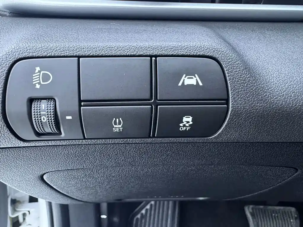 Hyundai Elantra — миниатюра 23