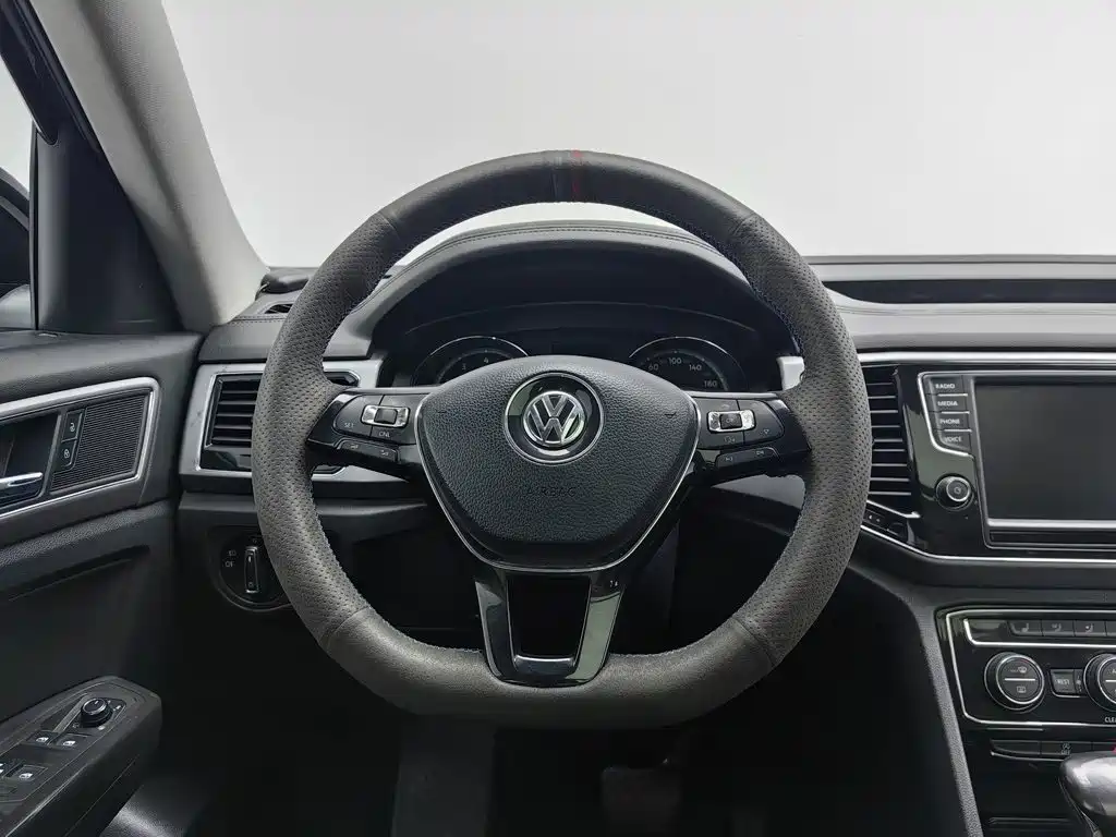 Volkswagen Teramont — миниатюра 11