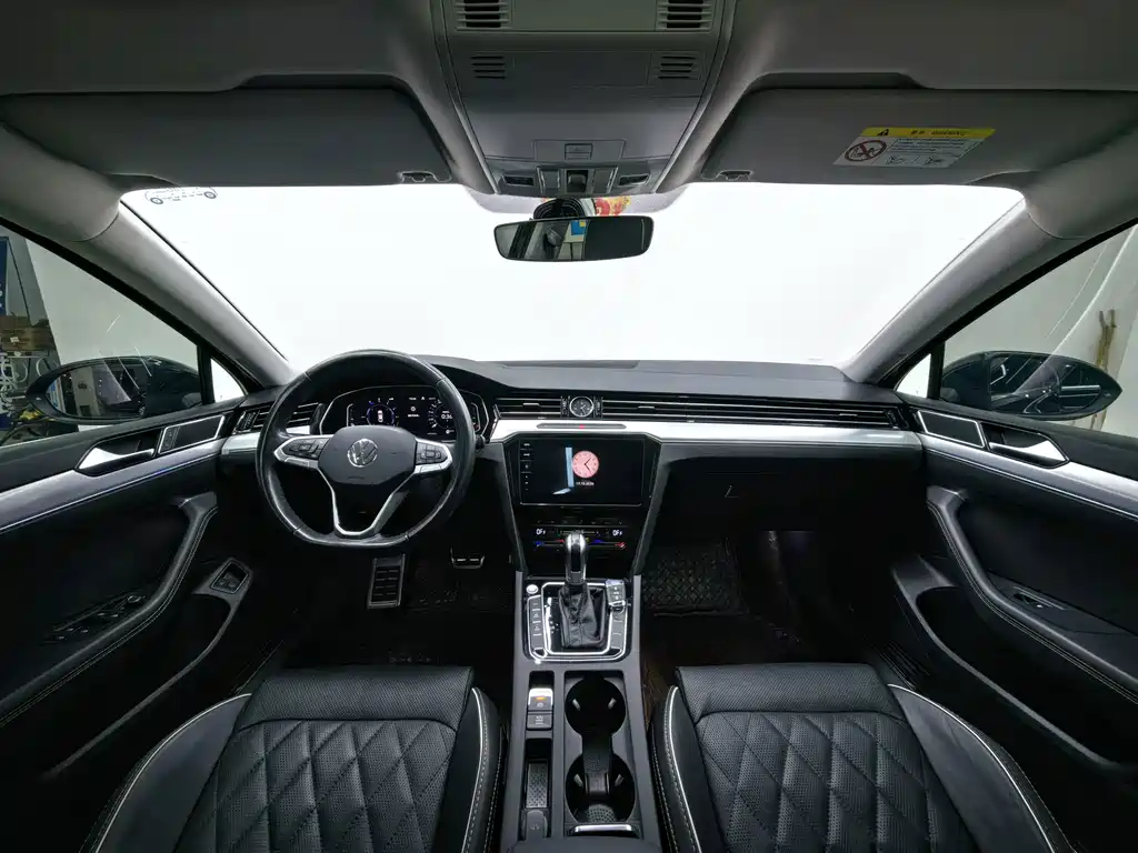 Volkswagen Magotan PHEV — миниатюра 9