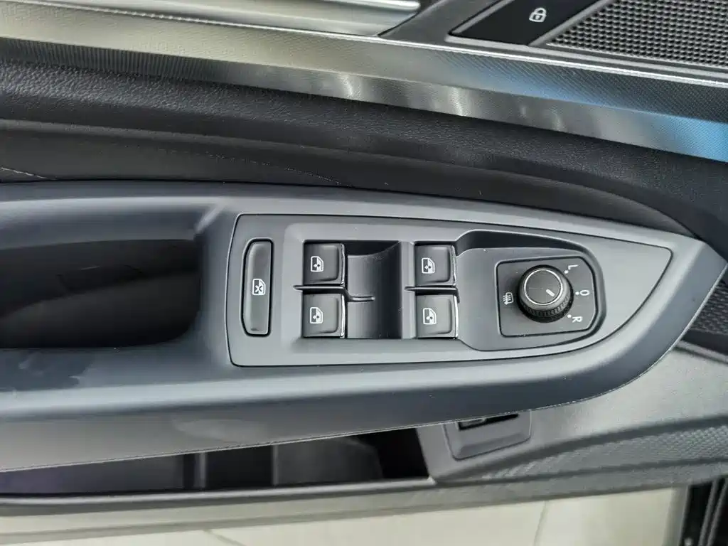 Volkswagen Passat — миниатюра 9