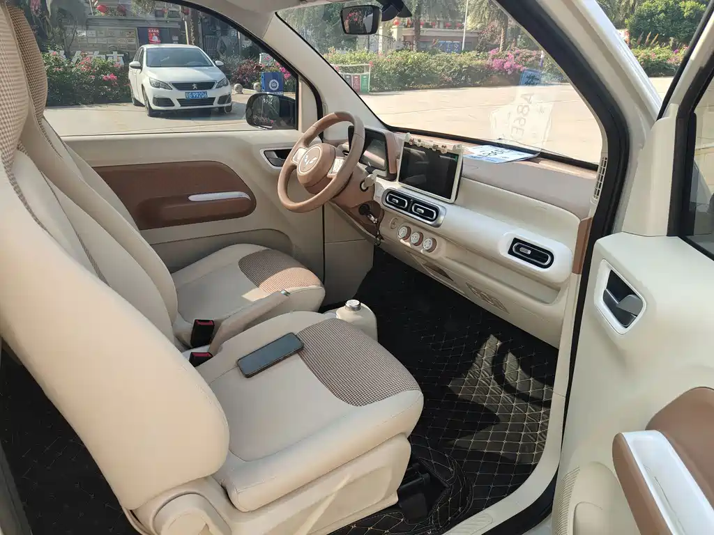 Wuling MINIEV — миниатюра 7