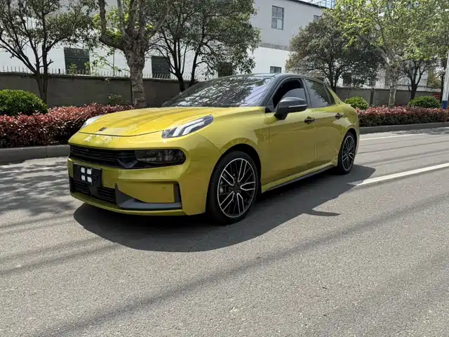 2022 Lynk & Co 03