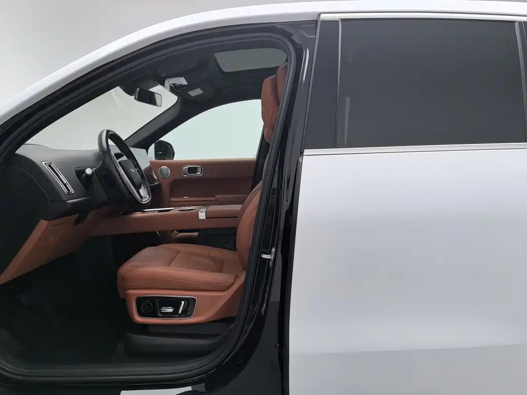 Li Auto Li L8 — миниатюра 10
