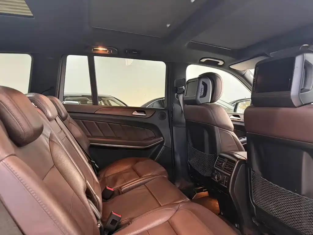 Mercedes-Benz GL-Class — миниатюра 10