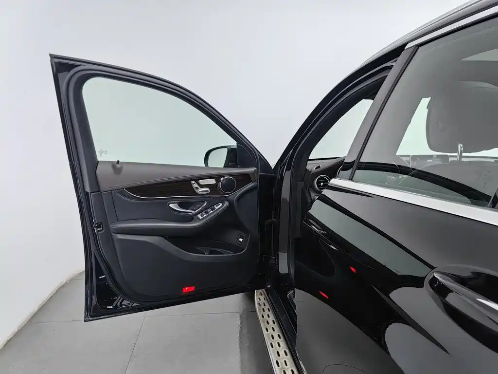 Mercedes-Benz GLC — миниатюра 8