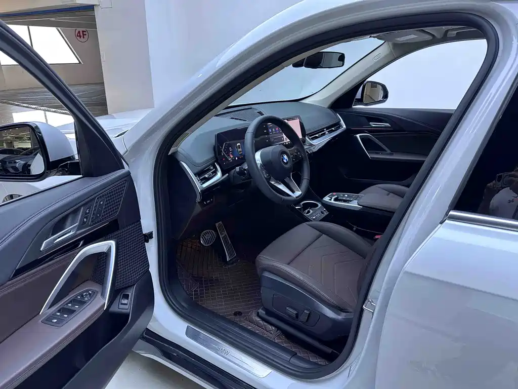 BMW X1 — миниатюра 9
