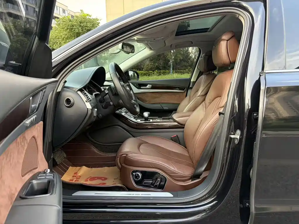 Audi A8 — миниатюра 12