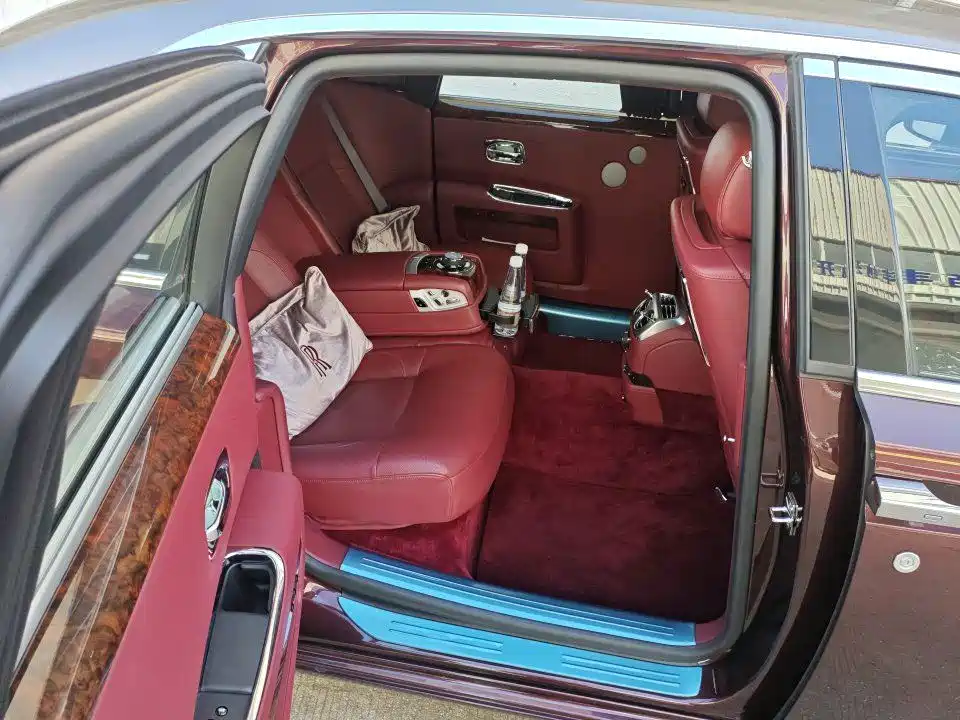 Rolls-Royce Ghost — миниатюра 7