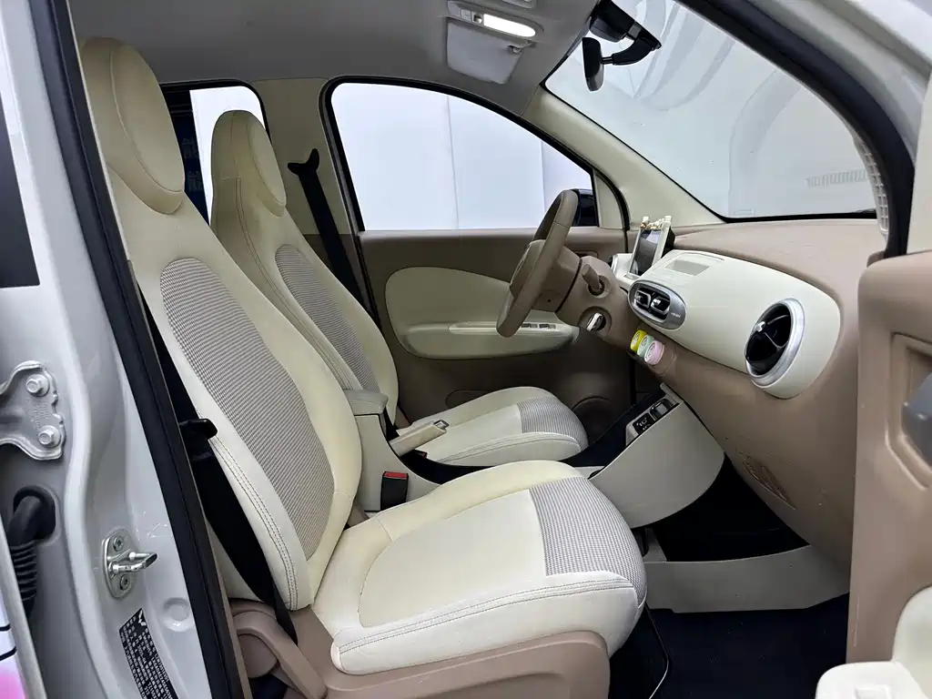 Wuling MINIEV — миниатюра 12