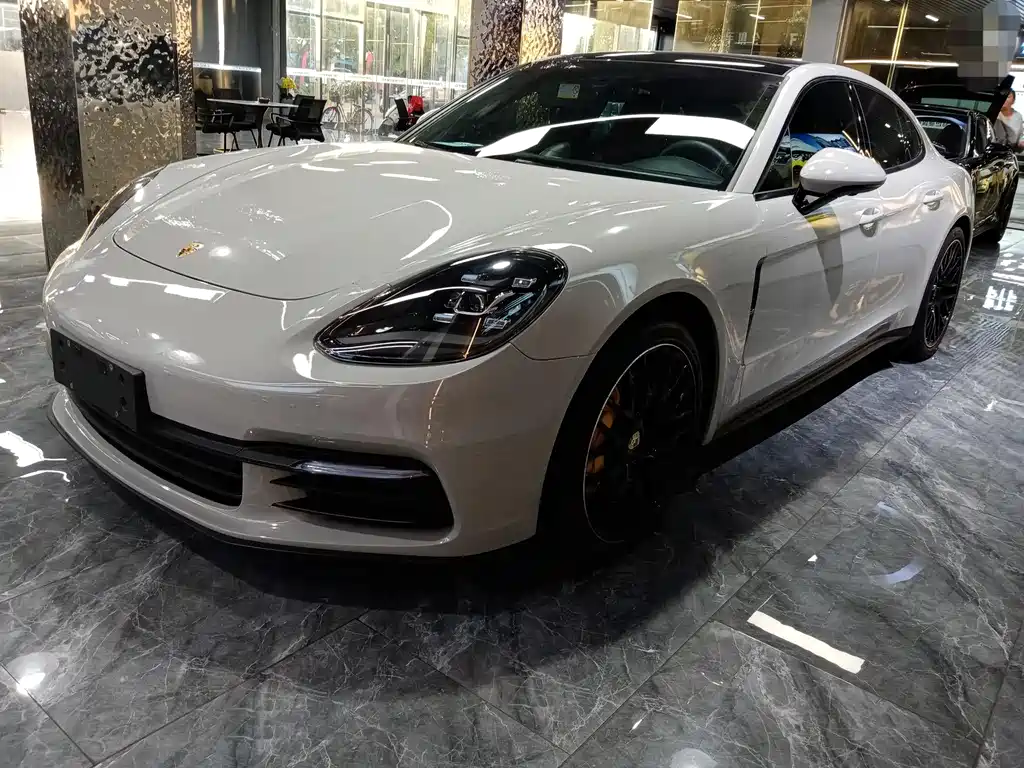 Porsche Panamera 2020