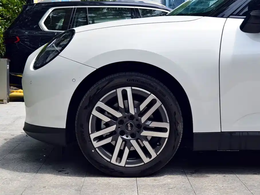 Mini COOPER 2025 456km COOPER E