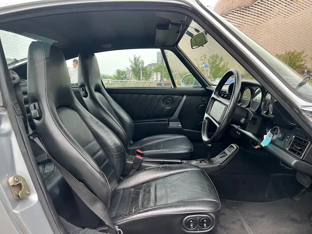 Porsche 911 1989 Carrera2 3.6L
