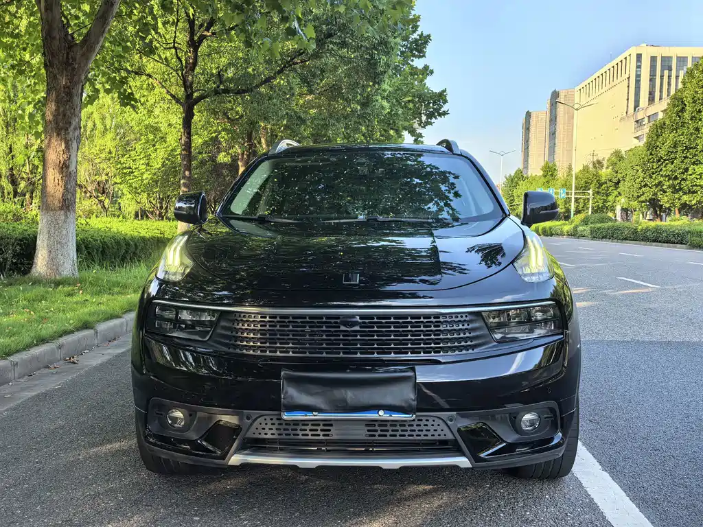 Lynk & Co 01 — миниатюра 2