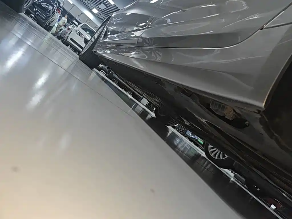 BMW 5 Series — миниатюра 22