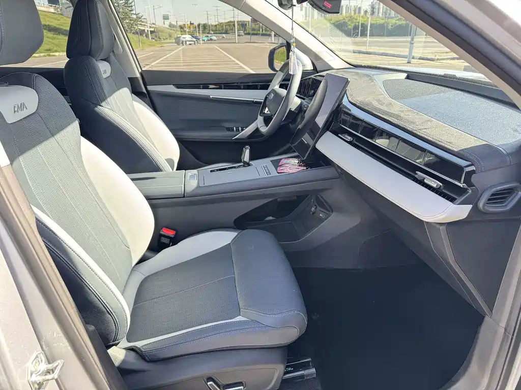 Geely Boyue L — миниатюра 19
