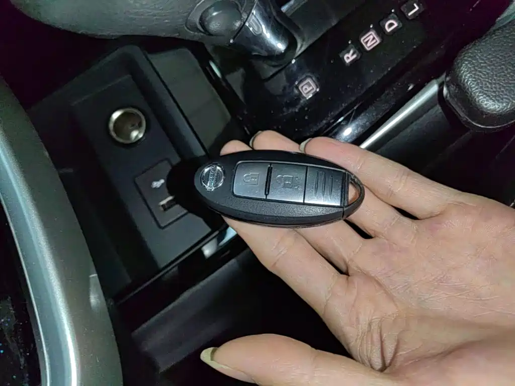Nissan Tiida — миниатюра 9