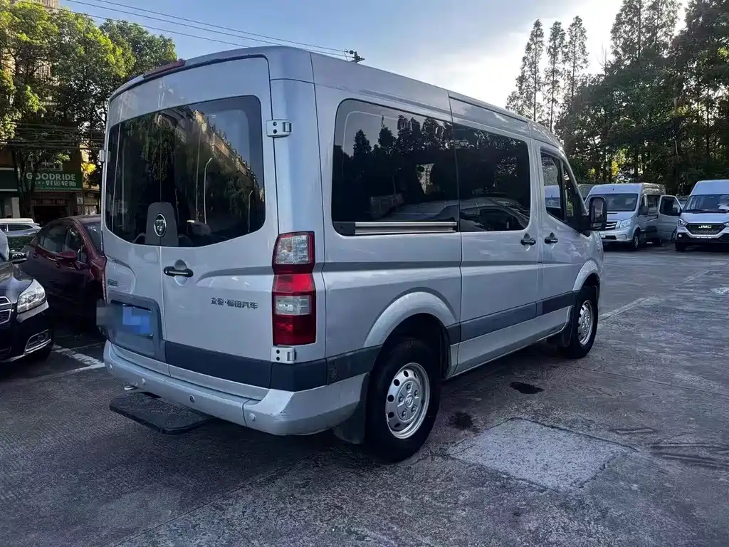 FOTON TUANO