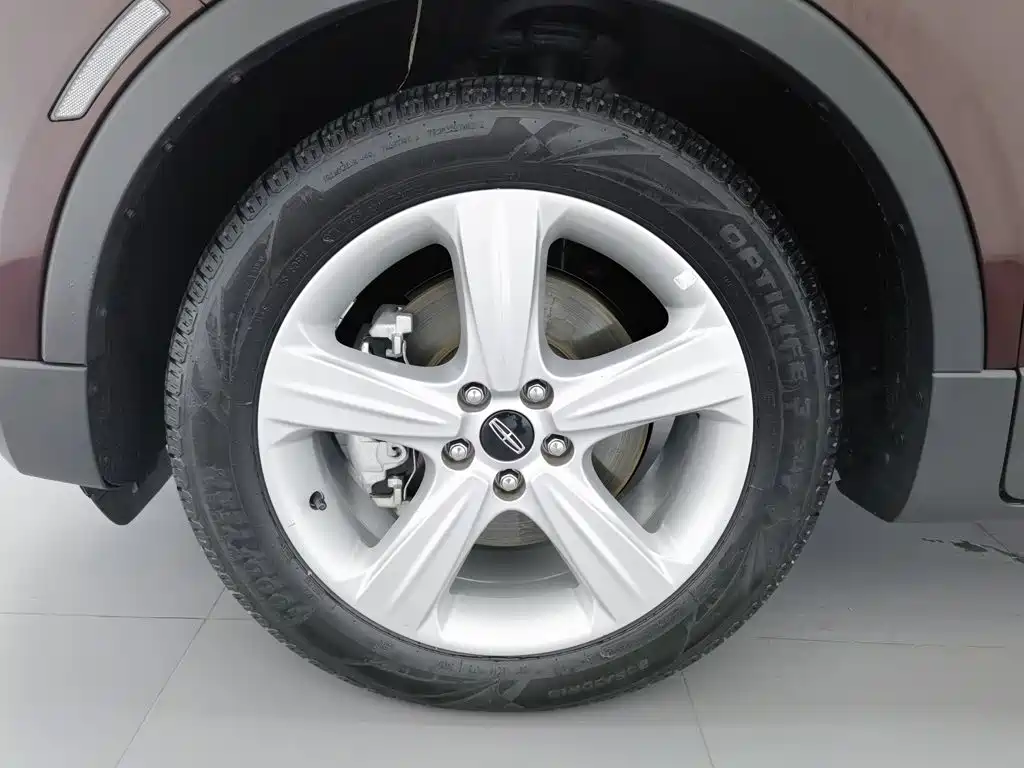 Lincoln MKC — миниатюра 17