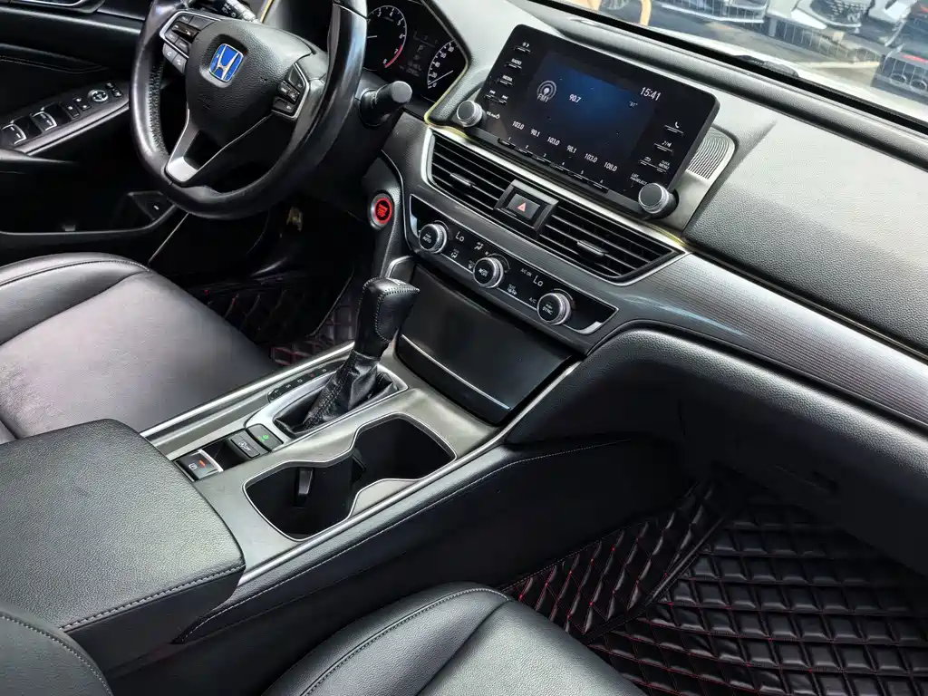 Honda Accord — миниатюра 10