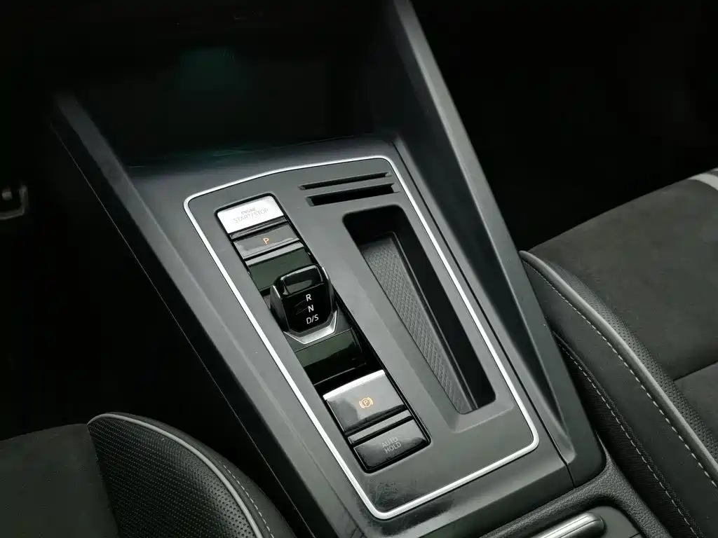 Volkswagen Golf — миниатюра 13