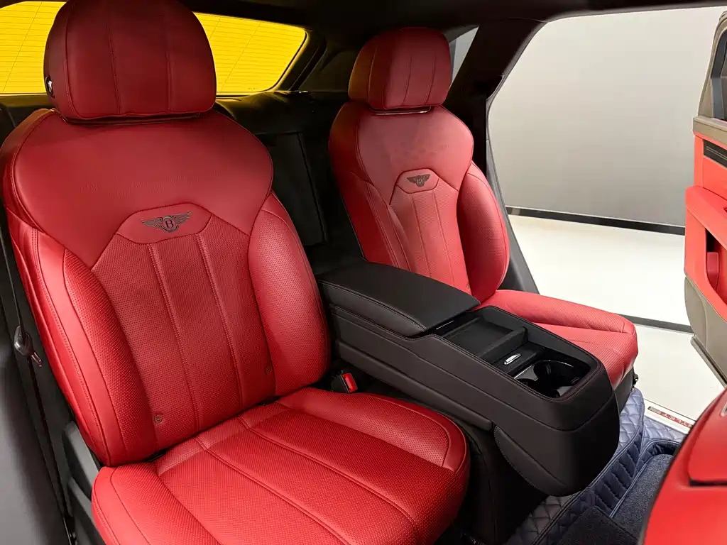 Bentley Bentayga 2023 4.0T V8