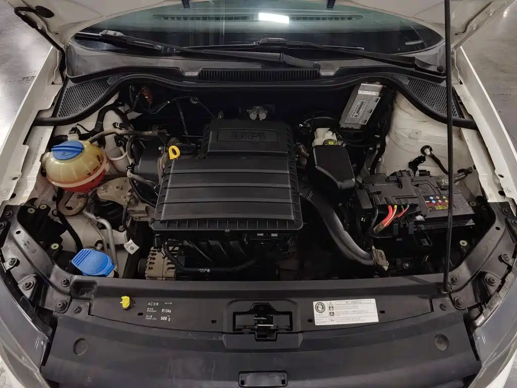 Volkswagen Polo — миниатюра 6