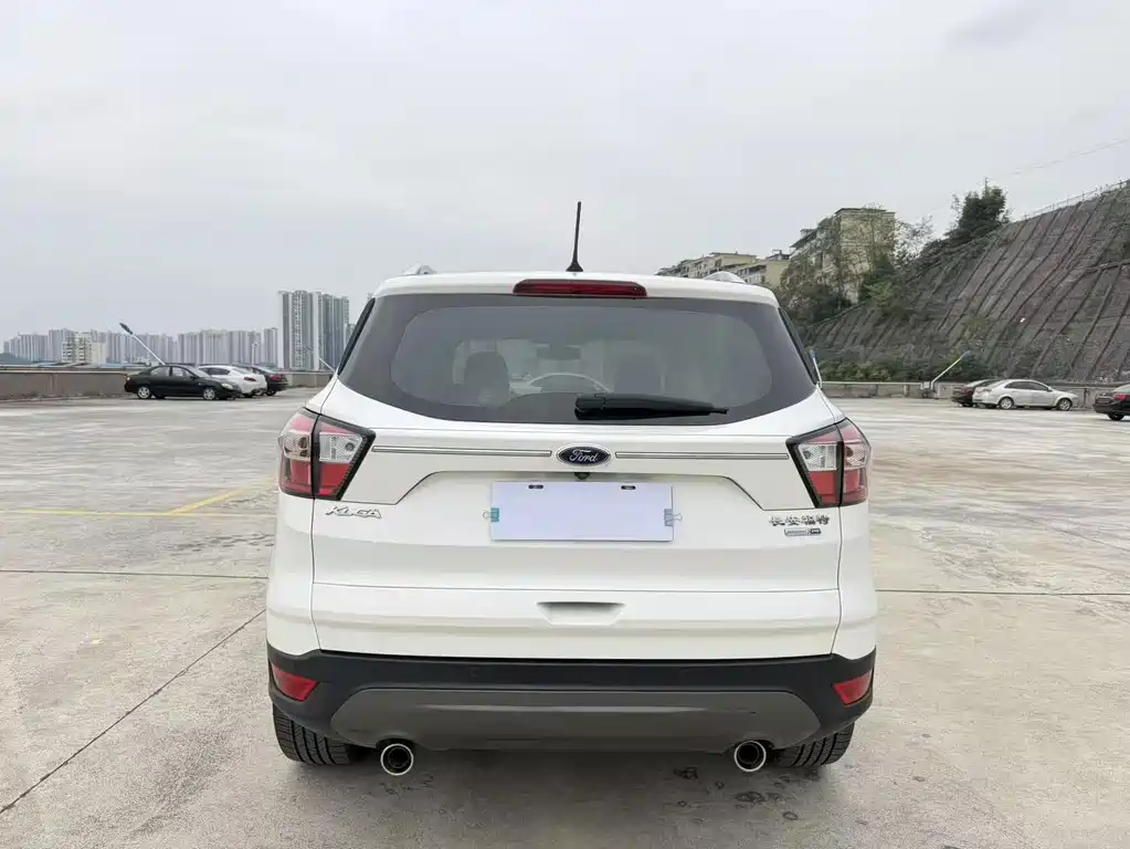 Ford Kuga — миниатюра 15
