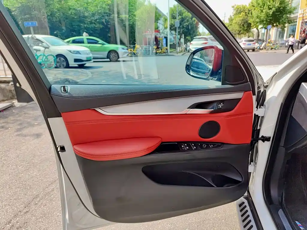 BMW X6 — миниатюра 6