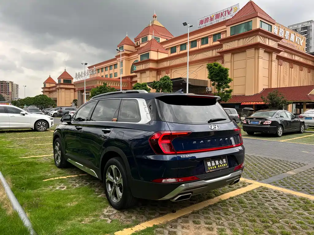 Hyundai Santa Fe 2019 380 TGDi TOP AT Flagship （HTRAC） V