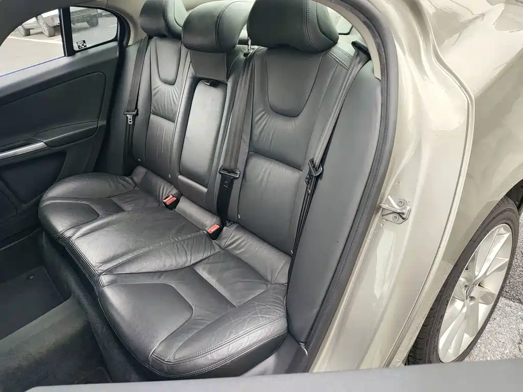 Volvo S60 — миниатюра 9