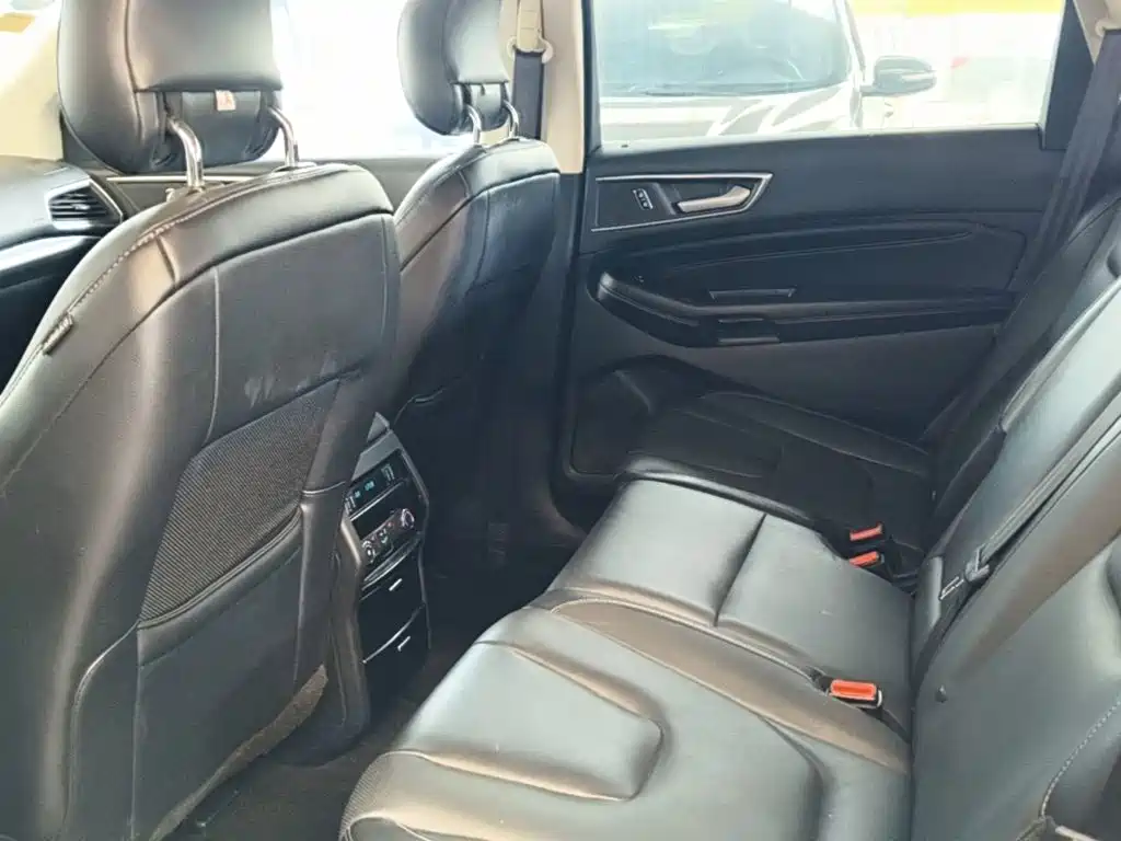 Ford Edge — миниатюра 17