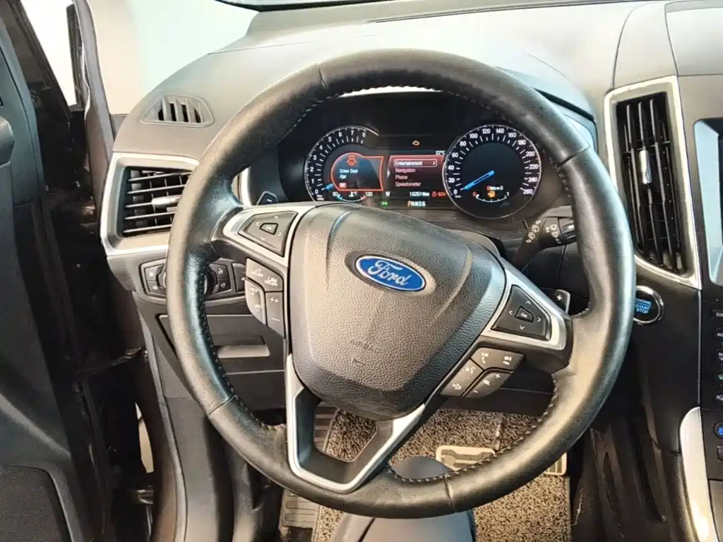 Ford Edge — миниатюра 11