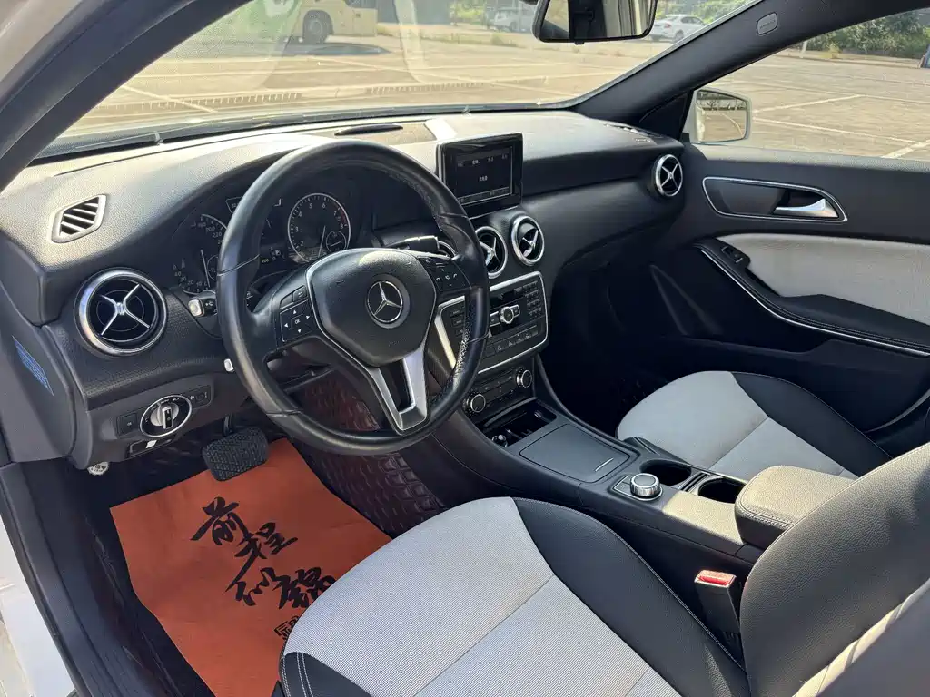 Mercedes-Benz A-Class (Import) — миниатюра 11