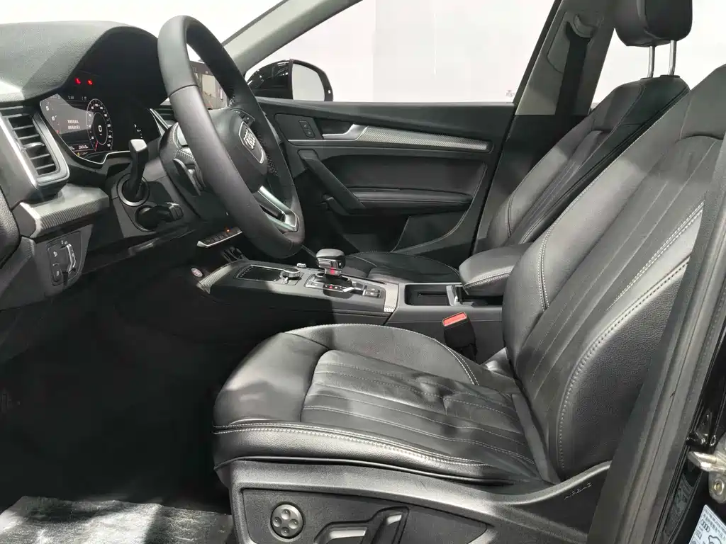 Audi Q5L — миниатюра 5