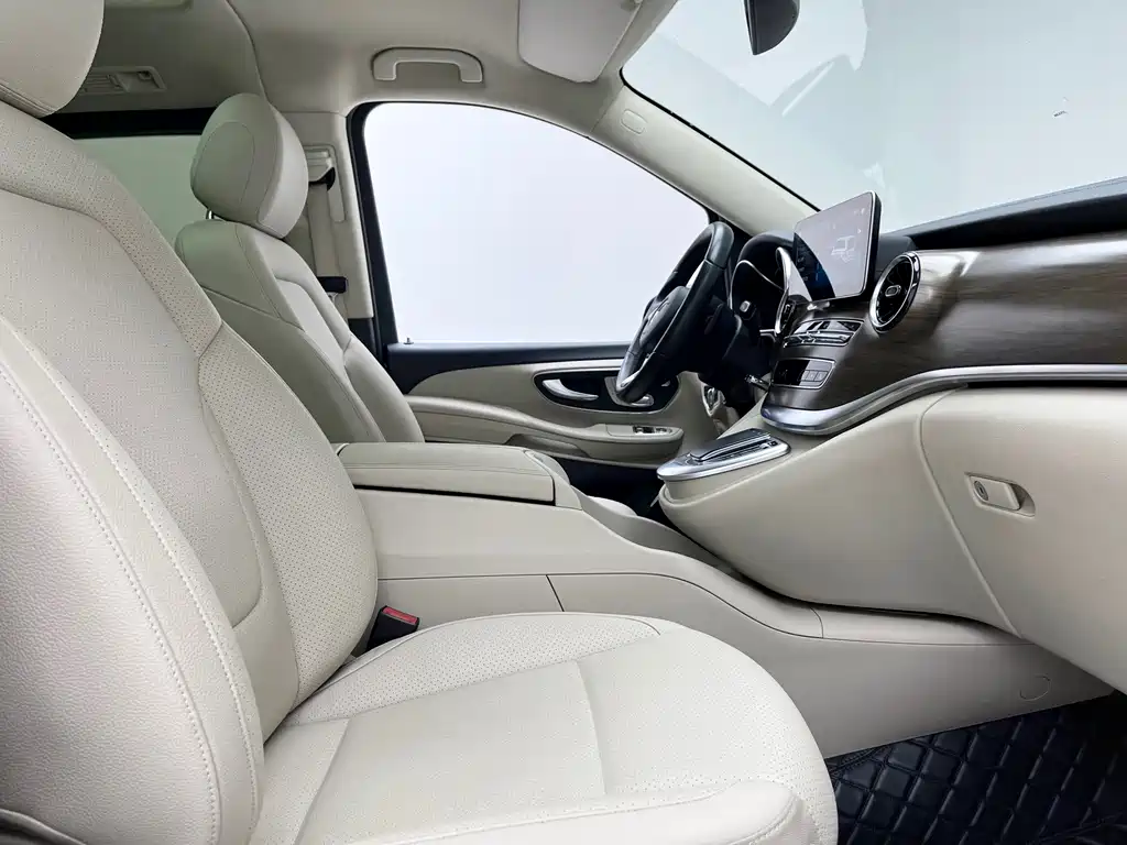 Mercedes-Benz V-Class — миниатюра 7