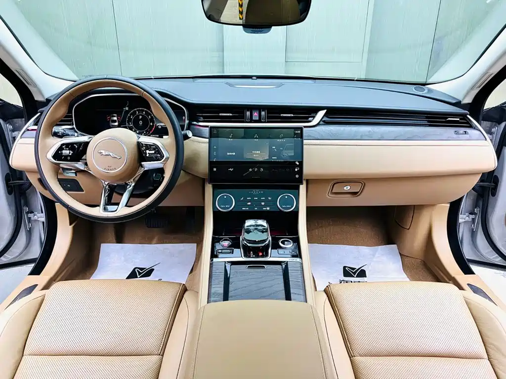 Jaguar XFL — миниатюра 9